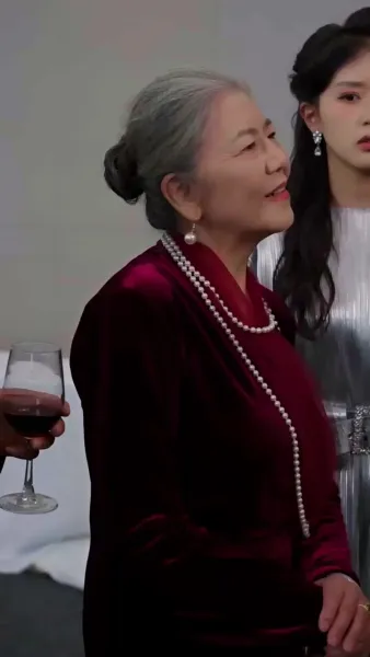 หลังเกิดใหม่คุณหนูตัวจริงขอกลับมาล้างแค้น