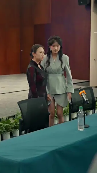 หลังเกิดใหม่คุณหนูตัวจริงขอกลับมาล้างแค้น