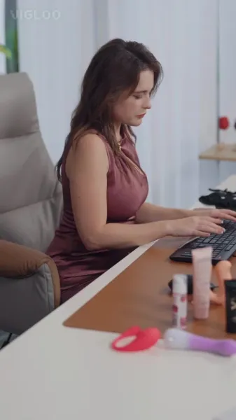 รักเกินควบคุม: ความรักจอมปลอมกับศัตรูของฉัน