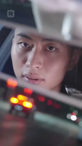 ถูกผูกพันกับมหานุค: ประสบการณ์ที่ไม่คาดคิดของเธอ