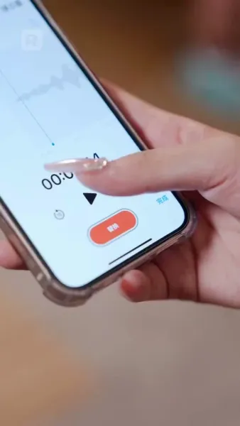 ถูกผูกพันกับมหานุค: ประสบการณ์ที่ไม่คาดคิดของเธอ