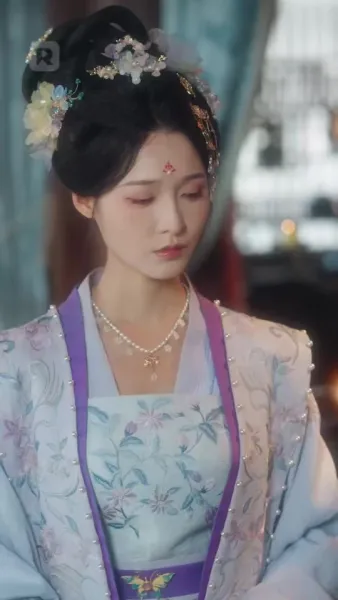 อภิเษกสมรสกับ ท่านอ๋องสายแบด