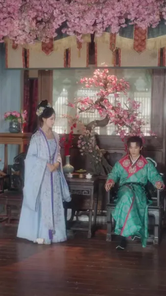 อภิเษกสมรสกับ ท่านอ๋องสายแบด