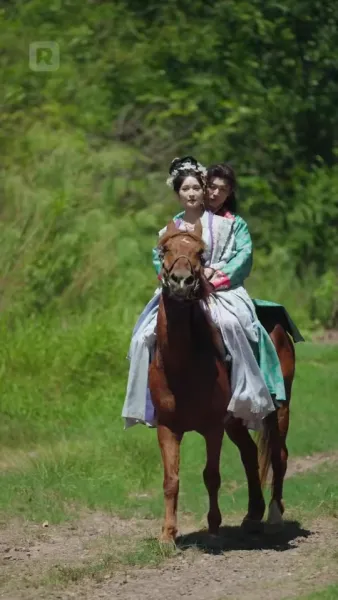 อภิเษกสมรสกับ ท่านอ๋องสายแบด