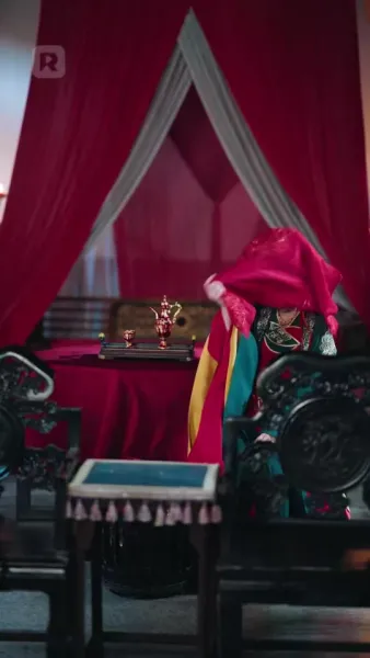 อภิเษกสมรสกับ ท่านอ๋องสายแบด