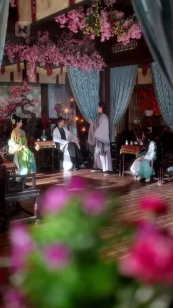 อภิเษกสมรสกับ ท่านอ๋องสายแบด