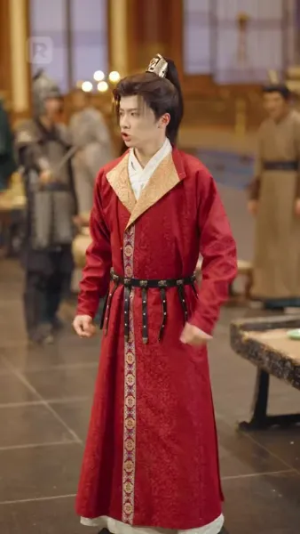 อภิเษกสมรสกับ ท่านอ๋องสายแบด