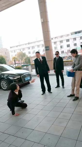 (พากย์) ชั่วโมงแห่งการช่วยเหลือ