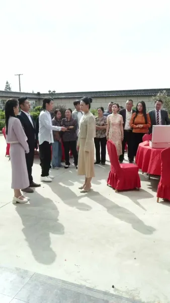 สามสตรีบูชาบูรพการี