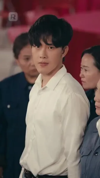 ย้อนอดีตยุค 80 ผลักเทพธิดาลงเหว