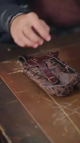 การนำแสงสิทธิ์มาชนะความขาดแคลน