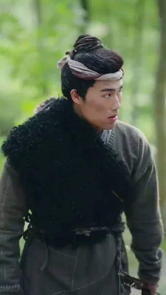 การนำแสงสิทธิ์มาชนะความขาดแคลน