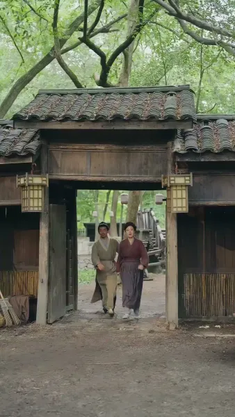 การนำแสงสิทธิ์มาชนะความขาดแคลน