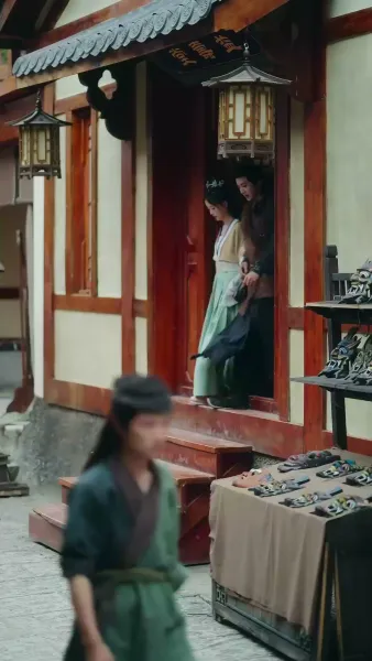 การนำแสงสิทธิ์มาชนะความขาดแคลน