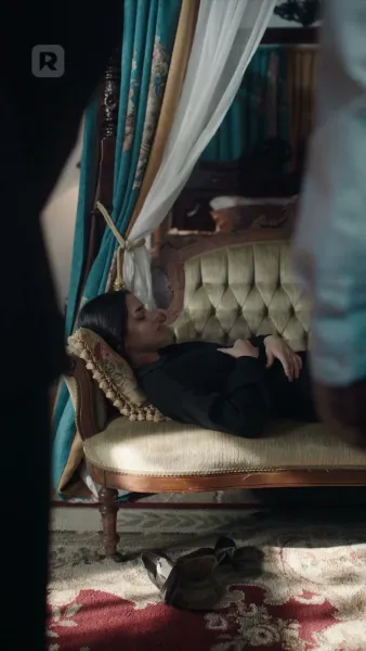 แรงดึงดูดร้ายแรง: เจ้าหญิงลูกผสม