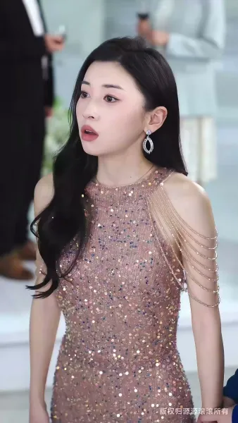 โฉมแทนใต้แสงอำนาจ