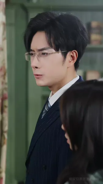 โฉมแทนใต้แสงอำนาจ