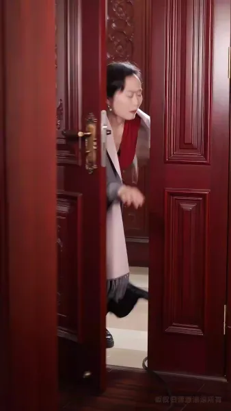 โฉมแทนใต้แสงอำนาจ