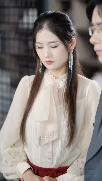 โฉมแทนใต้แสงอำนาจ