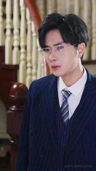 โฉมแทนใต้แสงอำนาจ