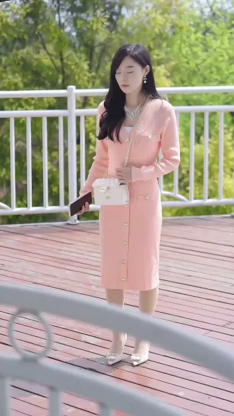 โฉมแทนใต้แสงอำนาจ