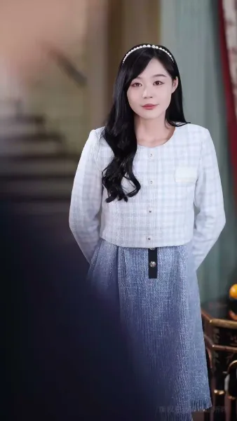 โฉมแทนใต้แสงอำนาจ