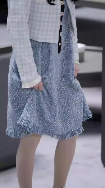 โฉมแทนใต้แสงอำนาจ