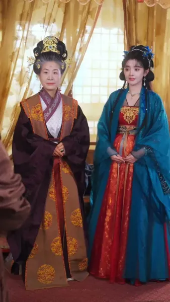 แม่เดี่ยวสายโหด ป่วนวังหลวง