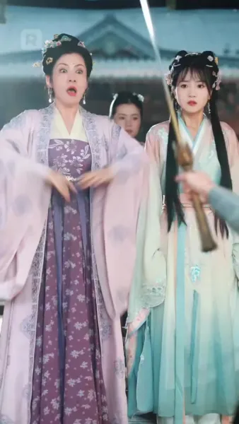 แม่เดี่ยวสายโหด ป่วนวังหลวง