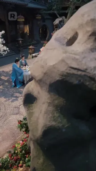 แม่เดี่ยวสายโหด ป่วนวังหลวง