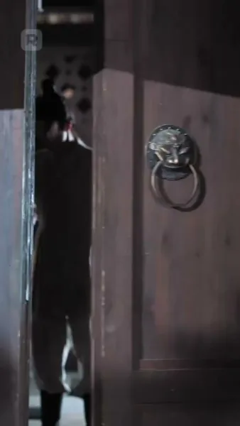 แม่เดี่ยวสายโหด ป่วนวังหลวง