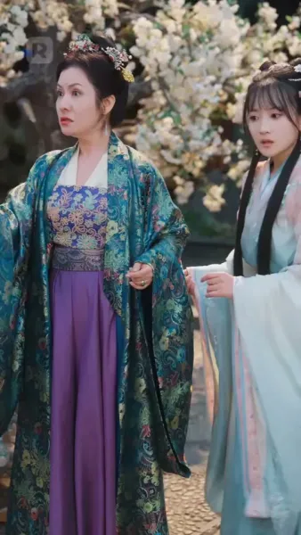 แม่เดี่ยวสายโหด ป่วนวังหลวง