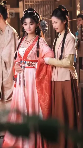 แม่เดี่ยวสายโหด ป่วนวังหลวง