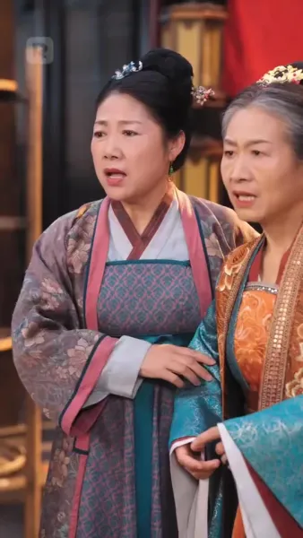 แม่เดี่ยวสายโหด ป่วนวังหลวง