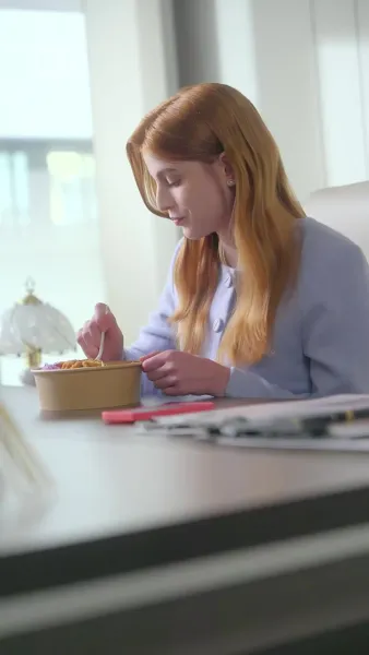 หนีงานแต่งพร้อมเบบี๋ในท้อง