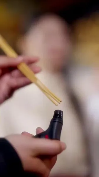 ใต้แสงจันทร์ ฉันมีเพียงแสงของคุณ