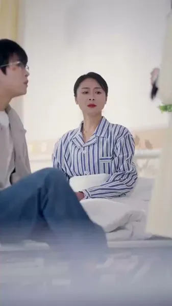 ใต้แสงจันทร์ ฉันมีเพียงแสงของคุณ