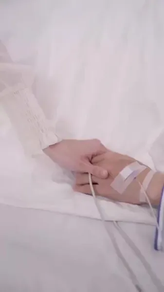 ใต้แสงจันทร์ ฉันมีเพียงแสงของคุณ