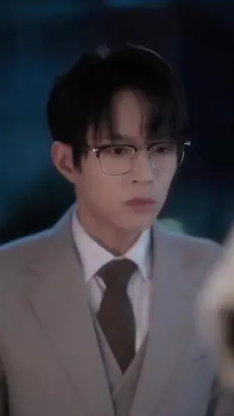 ใต้แสงจันทร์ ฉันมีเพียงแสงของคุณ