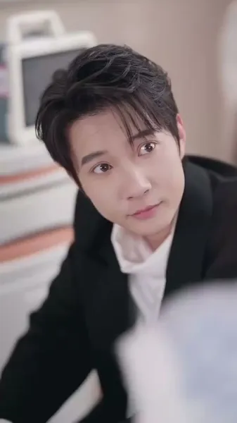 ใต้แสงจันทร์ ฉันมีเพียงแสงของคุณ