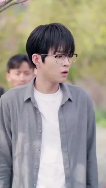 ใต้แสงจันทร์ ฉันมีเพียงแสงของคุณ