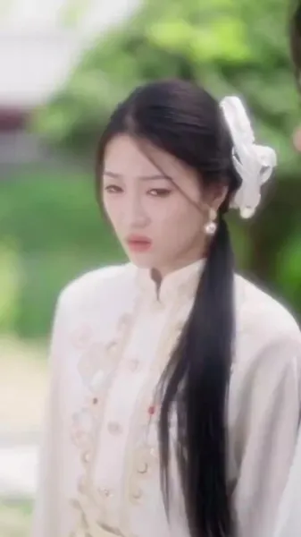 ใต้แสงจันทร์ ฉันมีเพียงแสงของคุณ