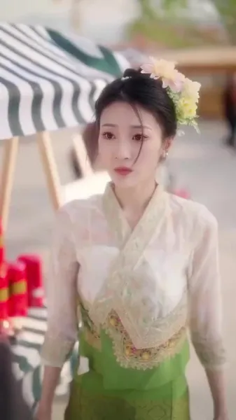 ใต้แสงจันทร์ ฉันมีเพียงแสงของคุณ