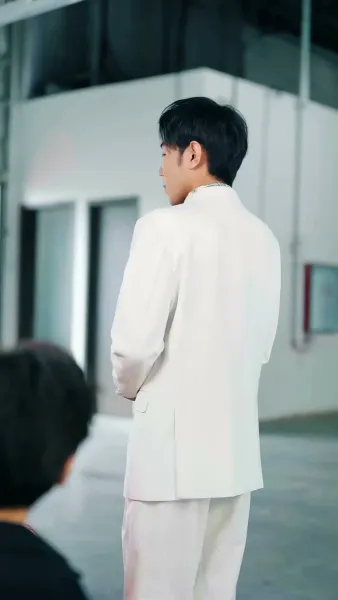 ร่างไหนก็เหยียบทะลุไมล์