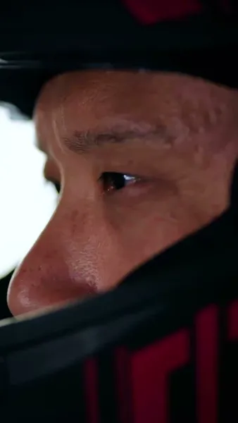 ร่างไหนก็เหยียบทะลุไมล์