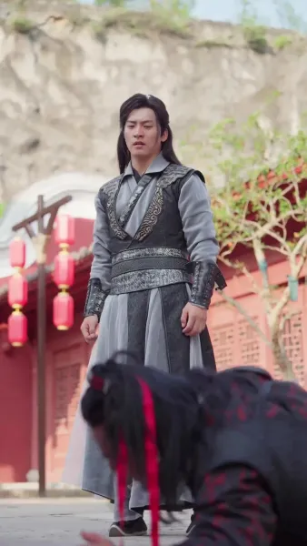 มังกรแท้ผู้ฝ่าฟันทุกข์เข็ญ