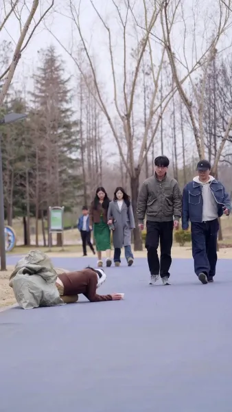 ดอกไม้ผลิบานอีกครั้ง