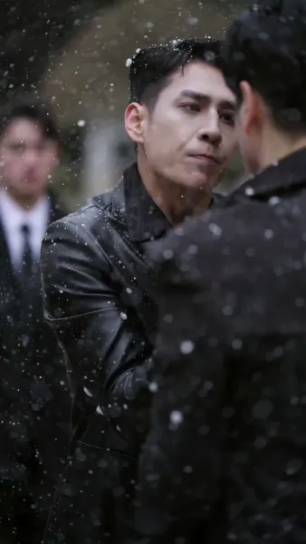 ดอกไม้ผลิบานอีกครั้ง