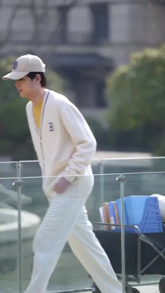 ดอกไม้ผลิบานอีกครั้ง