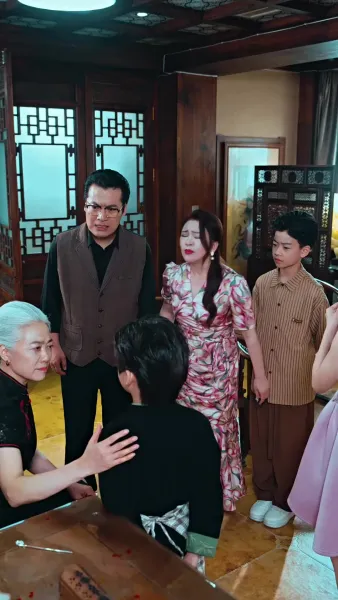 องค์รัชทายาทกลับชาติมาเกิด